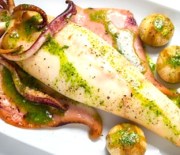 Calamares asados con champiñones