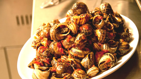 Caracoles en salsa