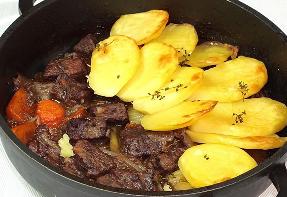 Estofado al horno con patatas